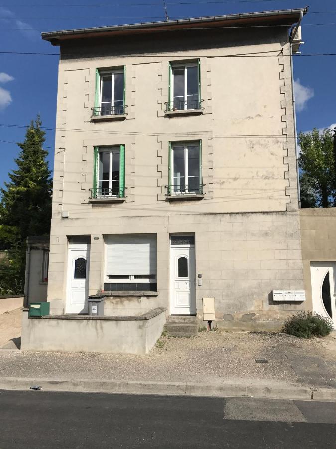 Appartement Cosy A Quelques Minutes Du Centre Chalons-en-Champagne Exterior photo